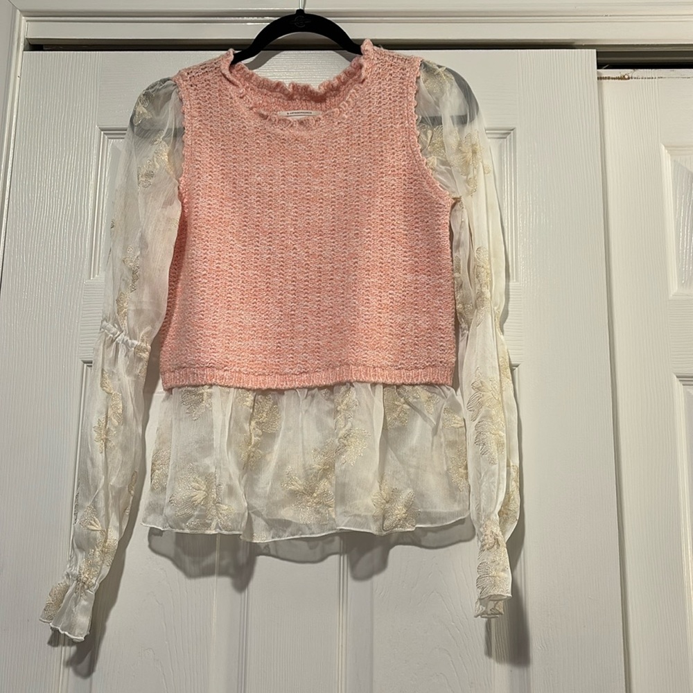 Anthropologie Mixed Media Sweater Sheer sleeve with Gold embroidery EUC size XS